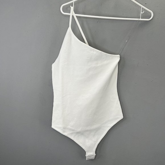 Olivareous Bodysuit White Ivory One Shoulder size M Snap Bottom Stretchy NWT - Picture 1 of 7